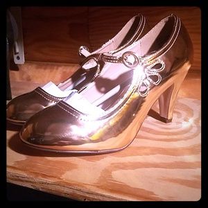 Rose Gold!! Never worn!